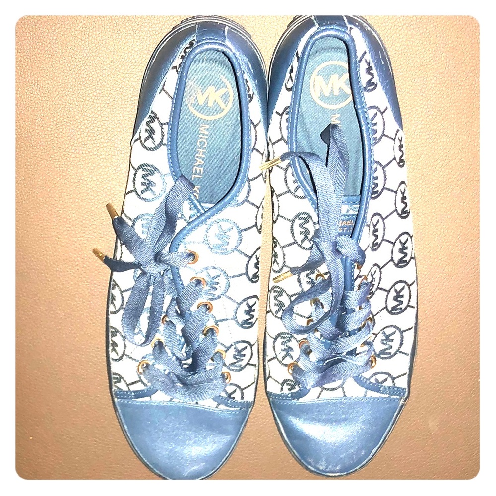 Navy blue Tennis Shoes